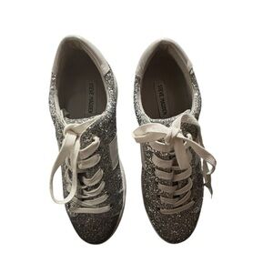 Silver glitter Steve Madden women’s trainers #glitterkicks